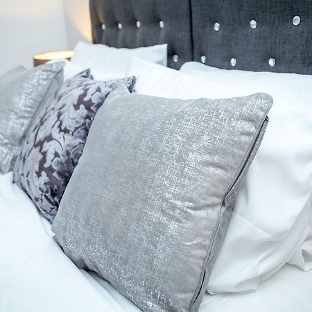 Luxuriant Apartments Northampton Ngoại thất bức ảnh